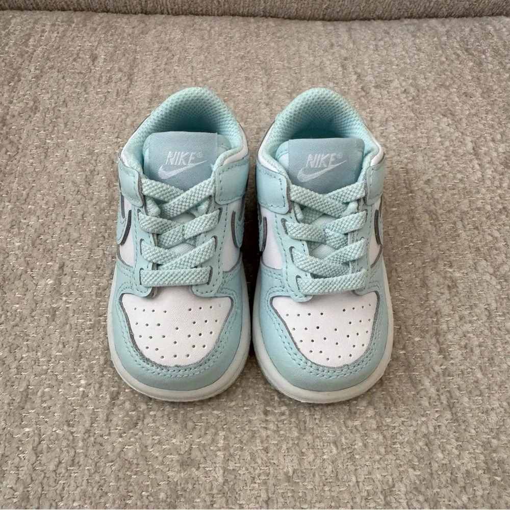NEW Nike Baby Dunk Low White and Glacier Blue Size 4